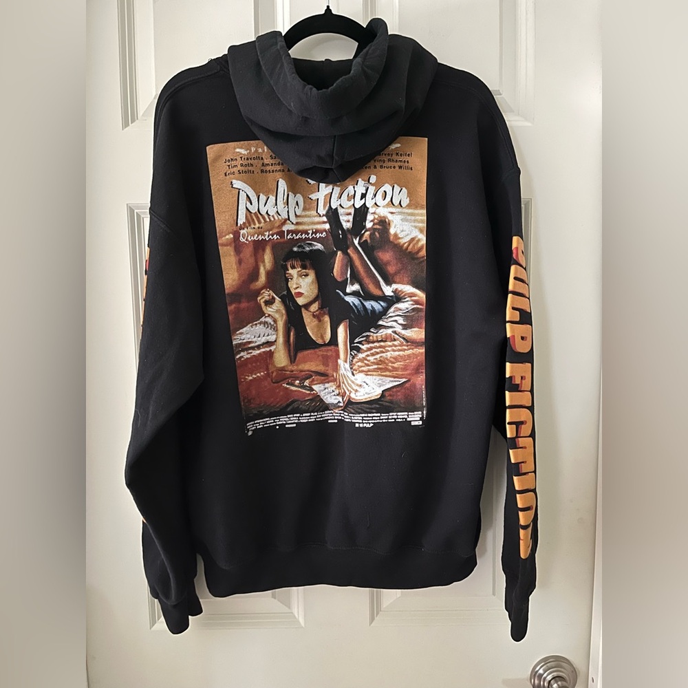 Pulp Fiction Uma Thurman's Mia Wallace Movie Poster Black Hooded Sweatshirt L